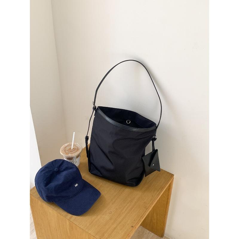 

Новая женская сумка через плечо повседневная нейлоновая рабочая сумка для commuters женская большая ленивая сумка-тоут чёрный