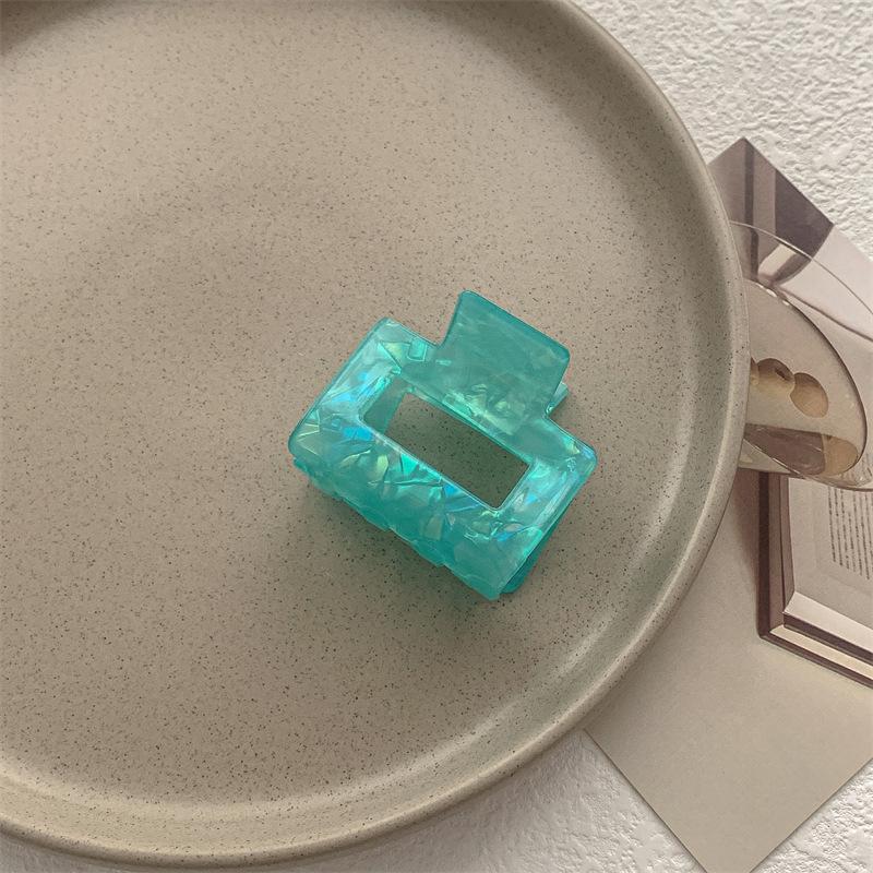 Korean Imitation Acetate High-End Shark Hair Clip - Elegant Hair Accessory for Stylish Looks