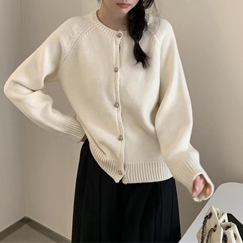 Simple outer wear soft waxy sweater lazy wind spring and autumn fashion gentle solid color knitted cardigan round neck east gate
