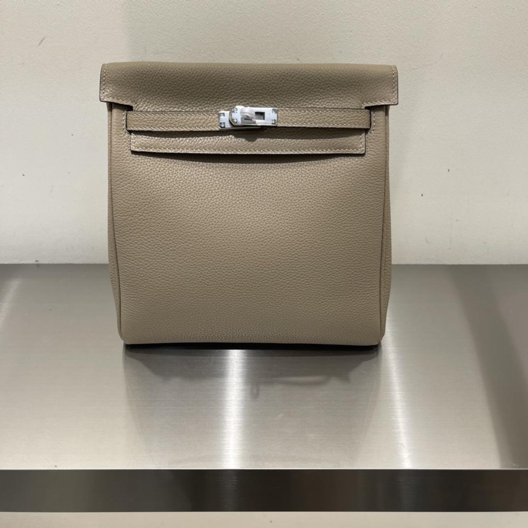 

Multifunctional Backpack High-Grade Genuine Leather Womens Bag Fashionable Versatile Large Capacity Casual Bag Double-Shoulder Bag 21cm