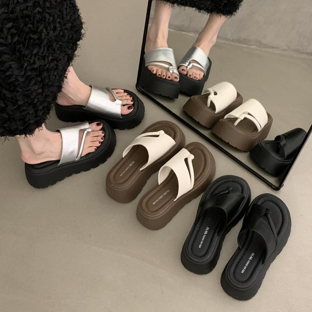 Thick-bottomed set of toe cool slippers for women to wear 2025 summer new simple fashion versatile casual beach cool slippers for women