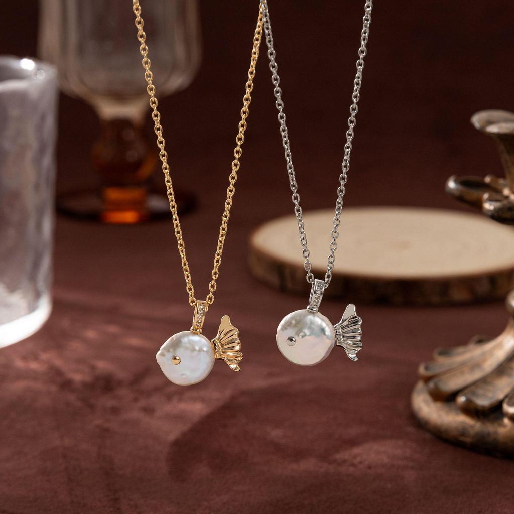 Baroque Pearl Fish Necklace with Irregular Luster Pendant on Gold-Plated Clavicle Chain