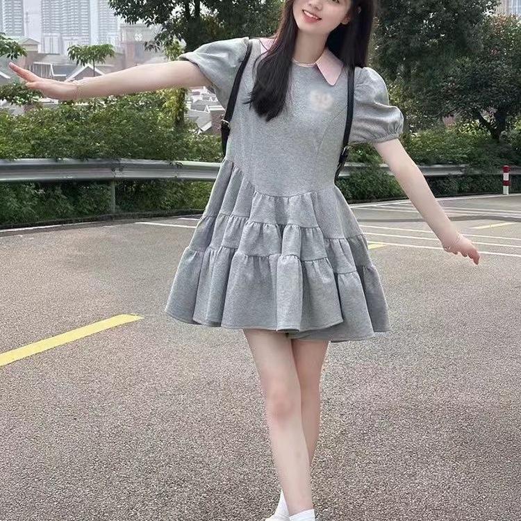 Abito estivo grigio stile college 2026, ragazza piccante - Gonna a palloncino, Design di nicchia Principessa