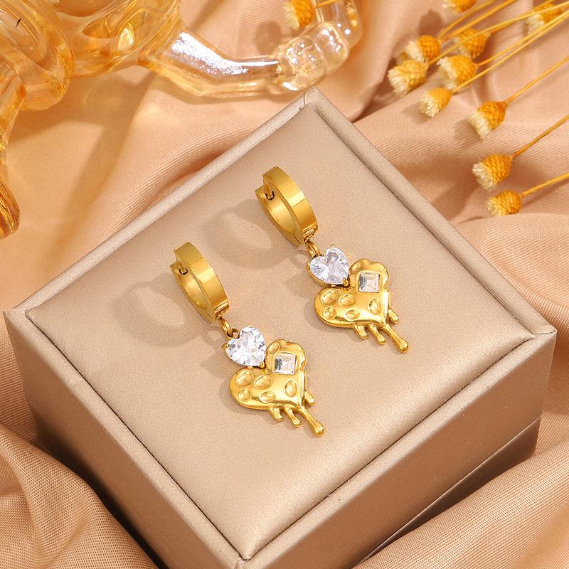 Titanium Steel Necklace, Bracelet, Earrings, Ring, Luxury-style Set with Sparkling Diamonds, Heart-shaped Design