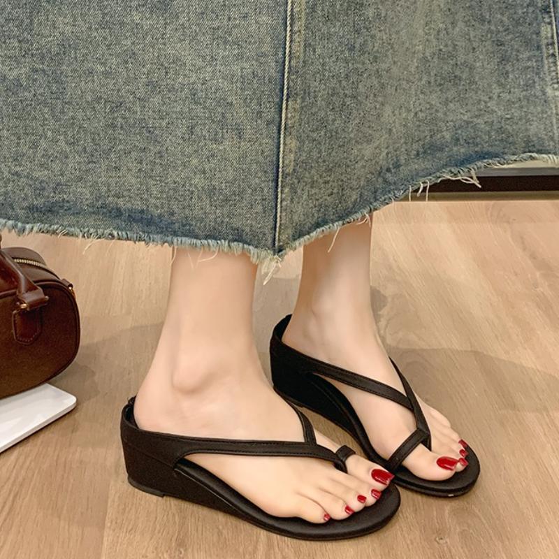 Fashion Women Slippers Luxury Clip Toe Shoes Fashion Party Sandals 2025 New Summer Flip Flops Woman Slingback Dress Pumps Zapatos