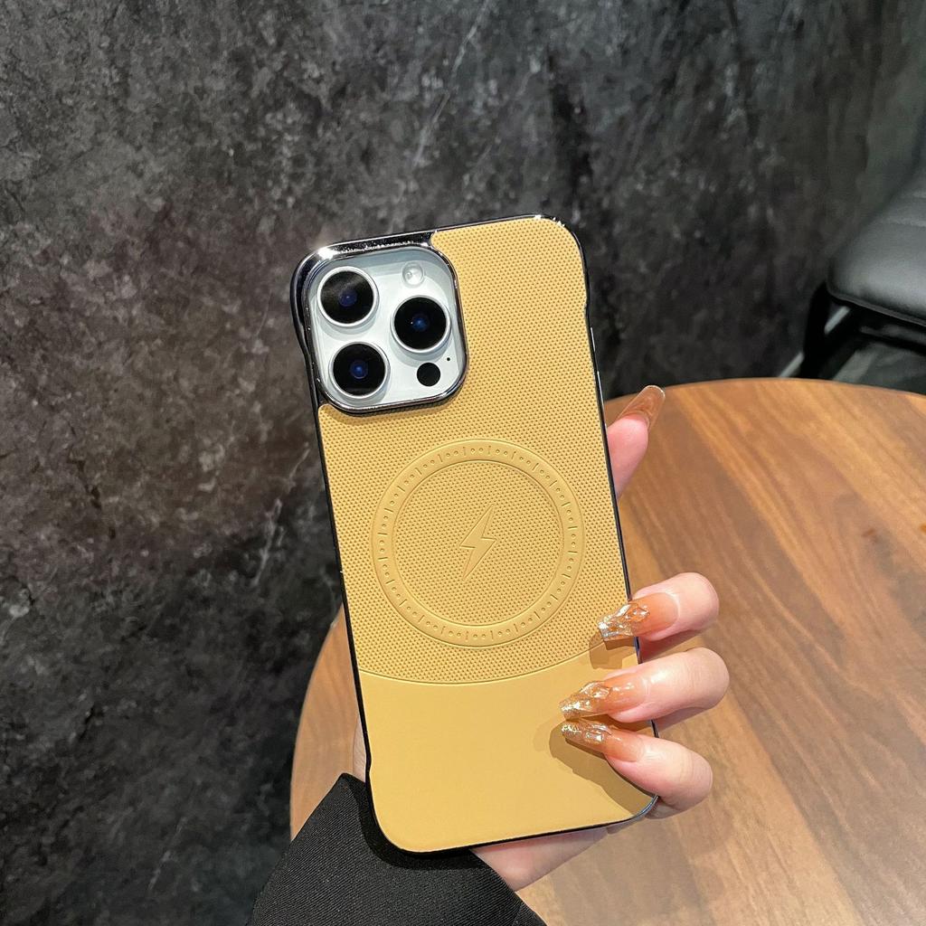 Electroplated Plain Leather Borderless Magnetic Mobile Phone Case Is Suitable for Apple 16PROMAX Trend 16 Large Hole Hard Case 16PRO.