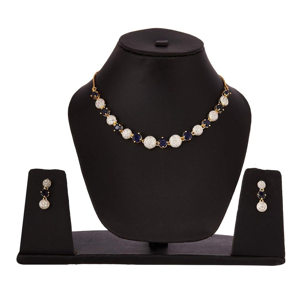 Smyckesset för kvinnor Amerikansk diamantkombination av halsbandssmycke med örhängen, armband och ring för flickor och kvinnor