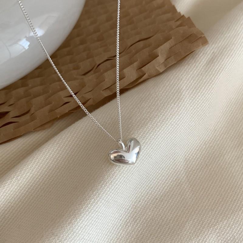 Elegant Heart Bow Pearl Necklace for Women - Non-fading, High-End, Versatile, New Style