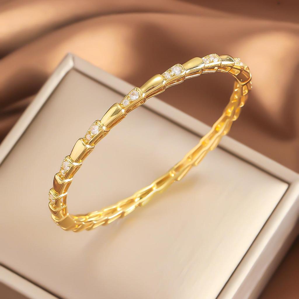 European & American Luxury Gold-Plated Zircon Snake Bracelet - High-End Retro Style for Women