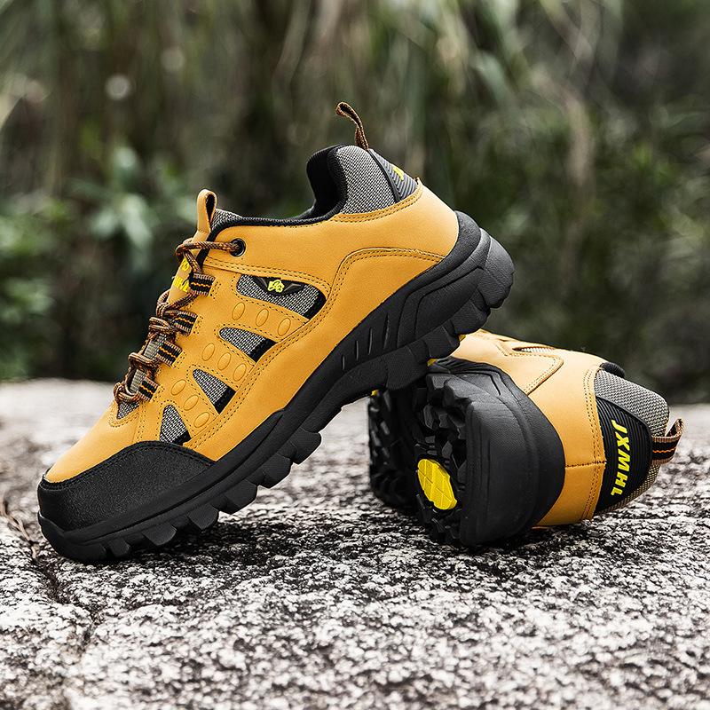 New outdoor shoes large size hiking shoes light hiking shoes men's shoes wear-resistant breathable men's shoes