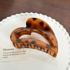 Sophisticated Hair Resin Clips With Heart Design Ideal For Everyday Wear And Events Special