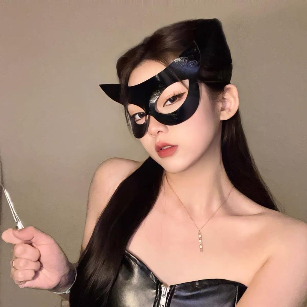 Concave Sexy Pussy Girl Mask Halloween Masquerade Party Dress Up Props Half Face Cos Eye Mask