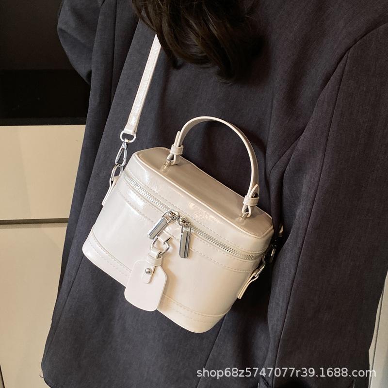 2025 new Korean version retro box bag women's foreign versatile messenger bag matte texture shoulder handbag