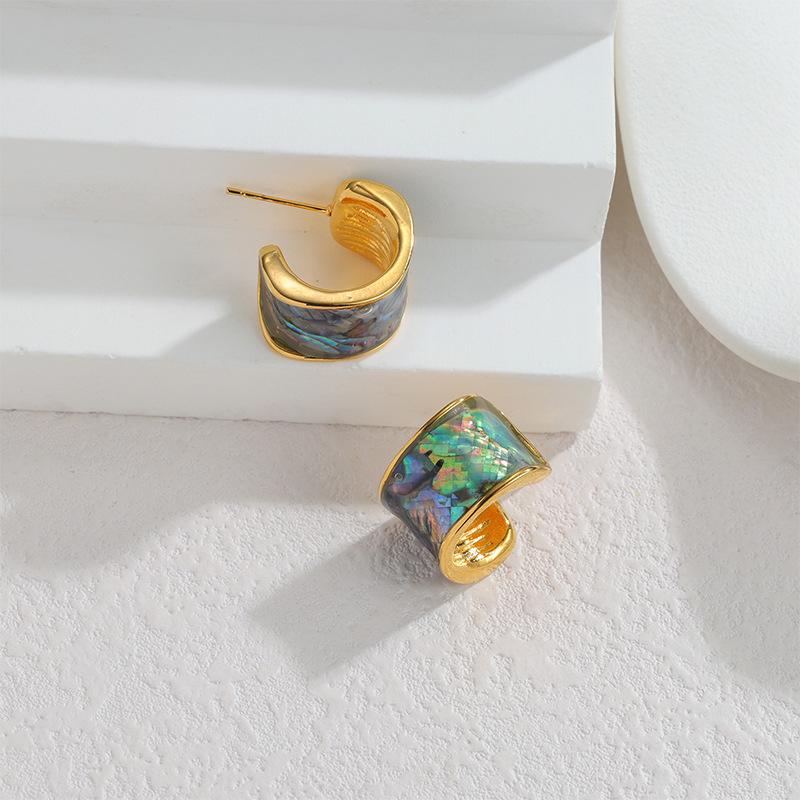 18K Gold Iridescent Shell C-Shaped Earrings: Geometric Niche Design for Women, High-End Autumn/Winter Jewelry