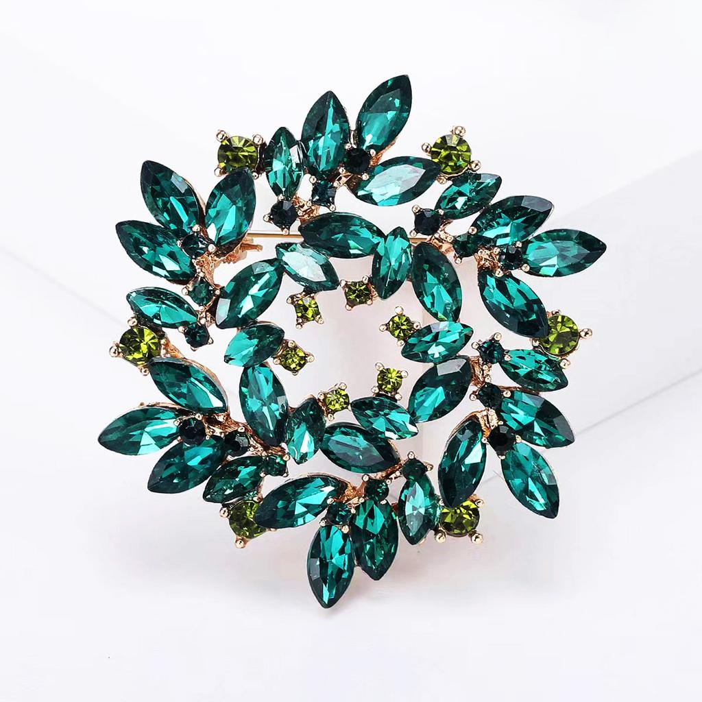 Spilla ghirlanda di cristallo retrò europea e americana nuova da donna atmosferica versatile corsage design di nicchia spilla accessori per abito