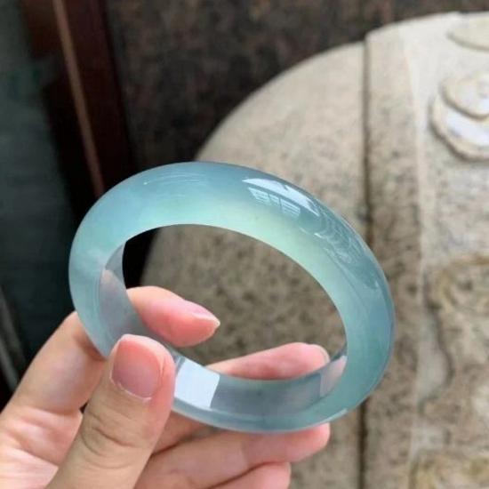 Ледяно-синий кварцит жадеит браслет-манжета Inner Diameter 52mm