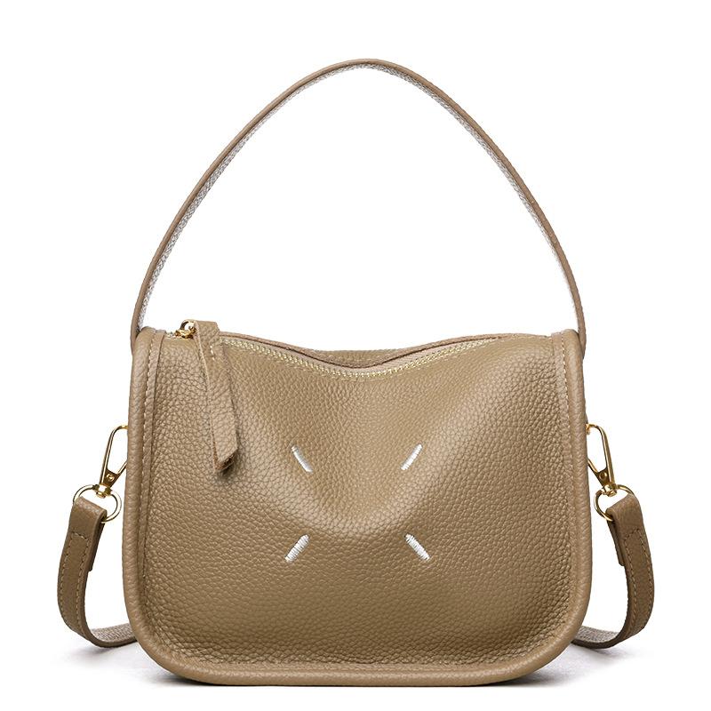 

Simple and fashionable shoulder bag women s 2025 new first-layer cowhide shoulder bag lightweight middle-aged mother messenger bag one size fits all хаки