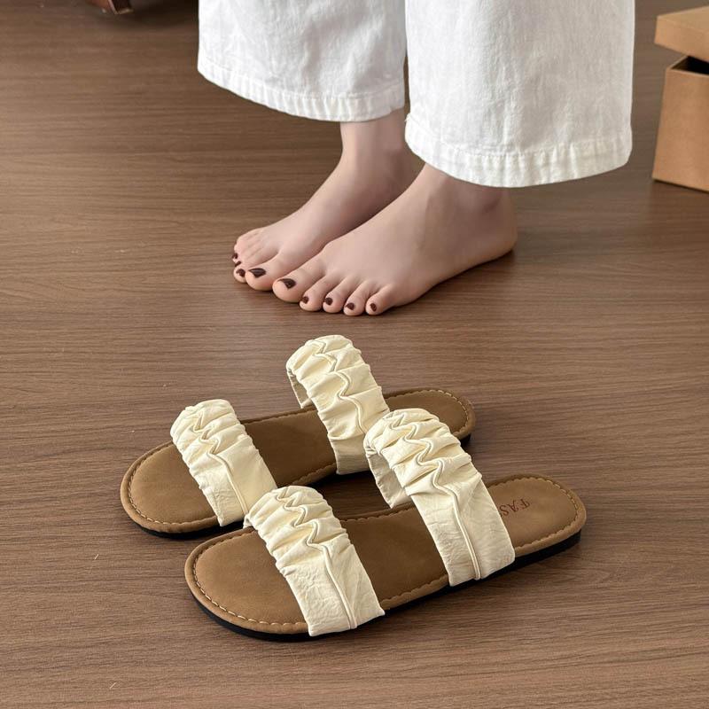 Gentle skirt slippers women's summer wear 2025 new fashionable soft flat-bottomed beach cool slippers