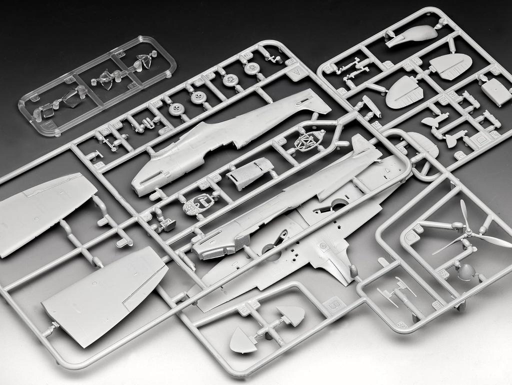 Revell Scale Royal Air Force Spitfire Plastic Model Kit 03953 1/72 MK.IIa