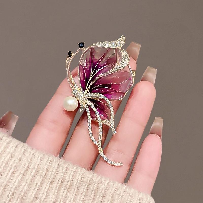 Blue/Purple Enamel Butterfly Brooches For Girls Gorgeous Rhinestone Pearl Insect Jewelry Accessories Cloth Pin
