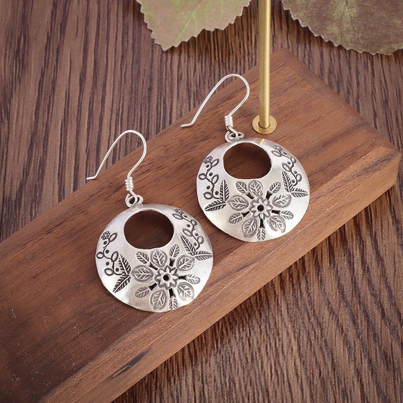 Silver-Plated Hand-Carved Pattern Circle Dangle Earrings for Women Retro Exaggerated Hypoallergenic Earrings Fashion Jewelry