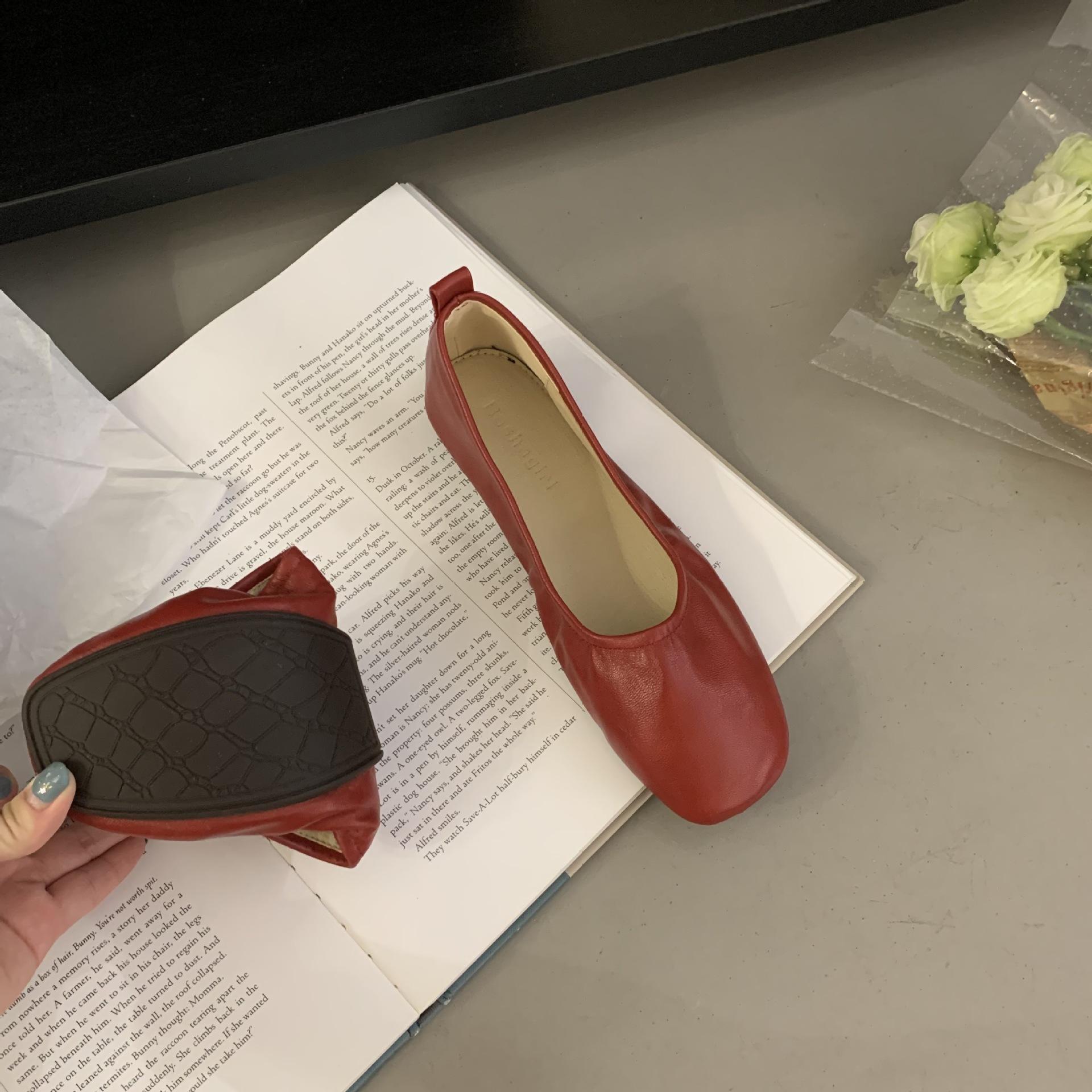 

Мода 2024 года, новые балетки на плоской подошве, женские удобные кожаные туфли, женские роскошные туфли Мэри Джейн с квадратным носком и тонким ремешком, повседневная обувь в стиле ретро 40