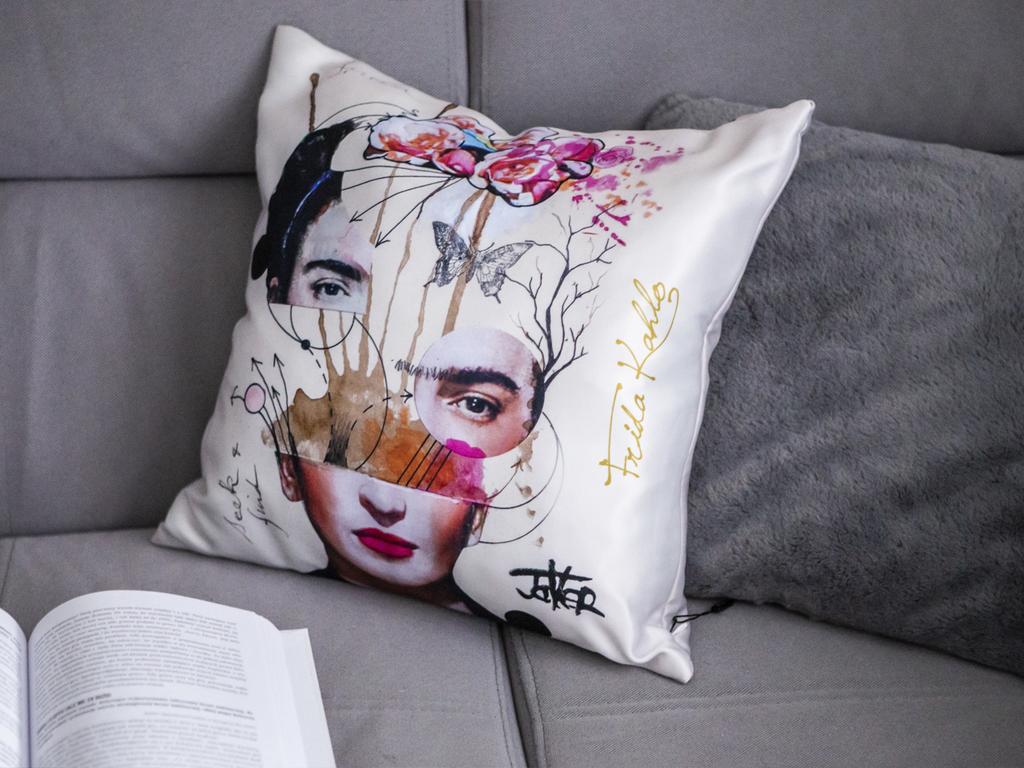 Poduszka Dekoracyjna Poszewka Loui Jover Portret Sztuka Wypełnienie