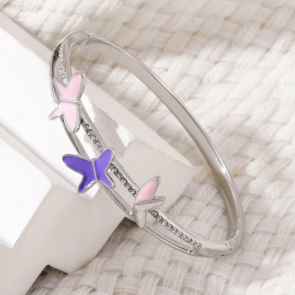 Элегантный браслет с бабочкой: С инкрустацией бриллиантами, Цветная эмаль, Легкая роскошь для женщин