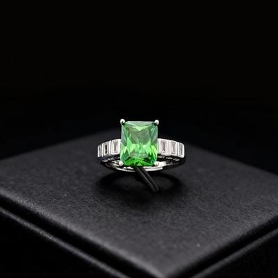 Modeschmuck Schmuck Rechteck Zucht Smaragd Ring Persönlichkeit Quadratisch Hochkohlenstoff Diamant Farbe Schatzring Damen