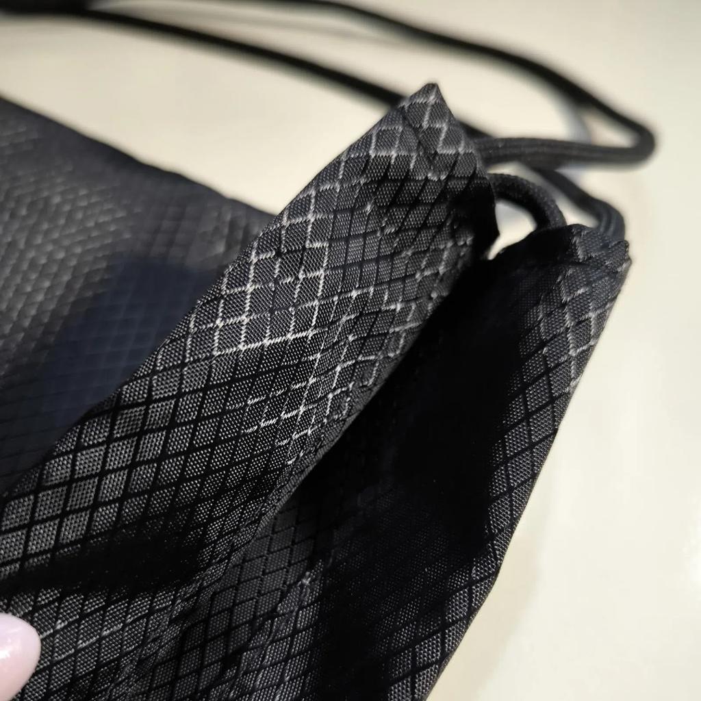 Einfacher und stilvoller Rucksack, Unisex, geeignet für Studenten, Sport und Fitnessstudio – Leicht und luxuriös.