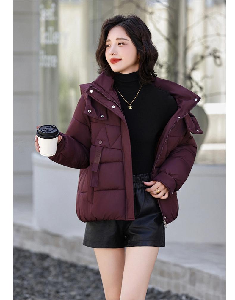 Dámská krátká větruodolná zateplená zimní bunda s kapucí a raglánovými rukávy