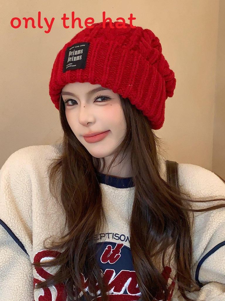 Knitted Hat Style With Letter Decor And Big Head Circumference For Casual Wear
