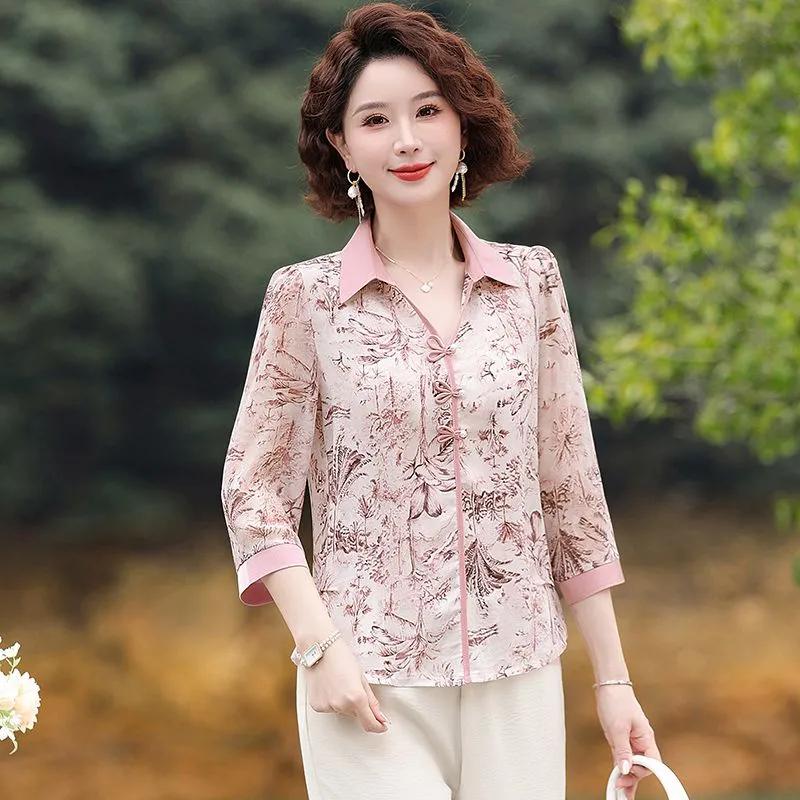 Women's Summer 3/4-Sleeve Youthful Chinese-Style Plus Size Floral Print Shirt: Relaxed-Fit, Elegant Top for Middle-Aged Moms