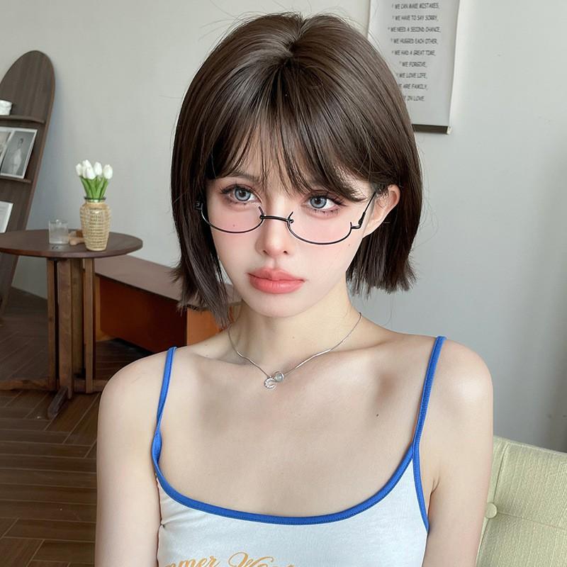 Kurze Gerade Perücke Damen Niedlicher Bob-Stil Vollkopf Synthetisch Tägliches Tragen