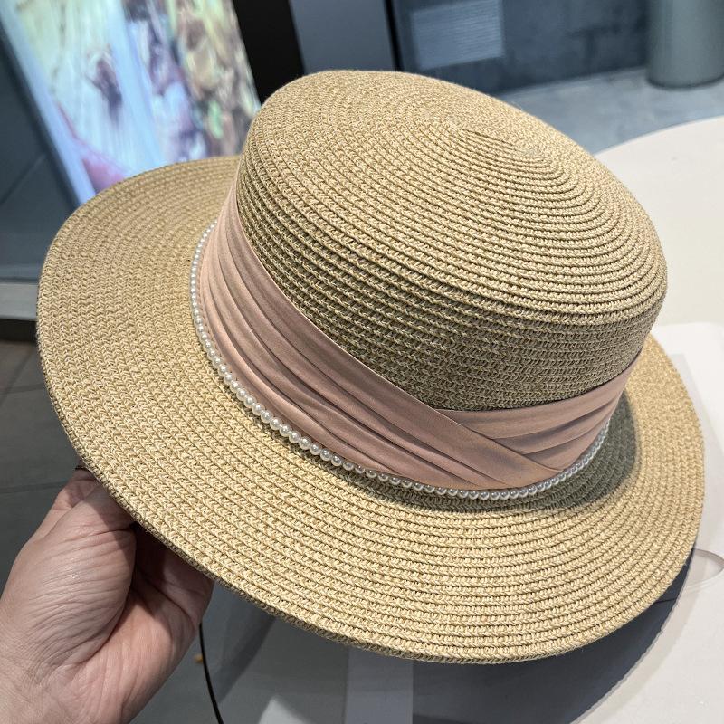 French Elegant Pearl Chain Flat Top Straw Hat Women's Spring and Summer Sunscreen Hat Seaside Vacation Sun Hat Versatile Top Hat