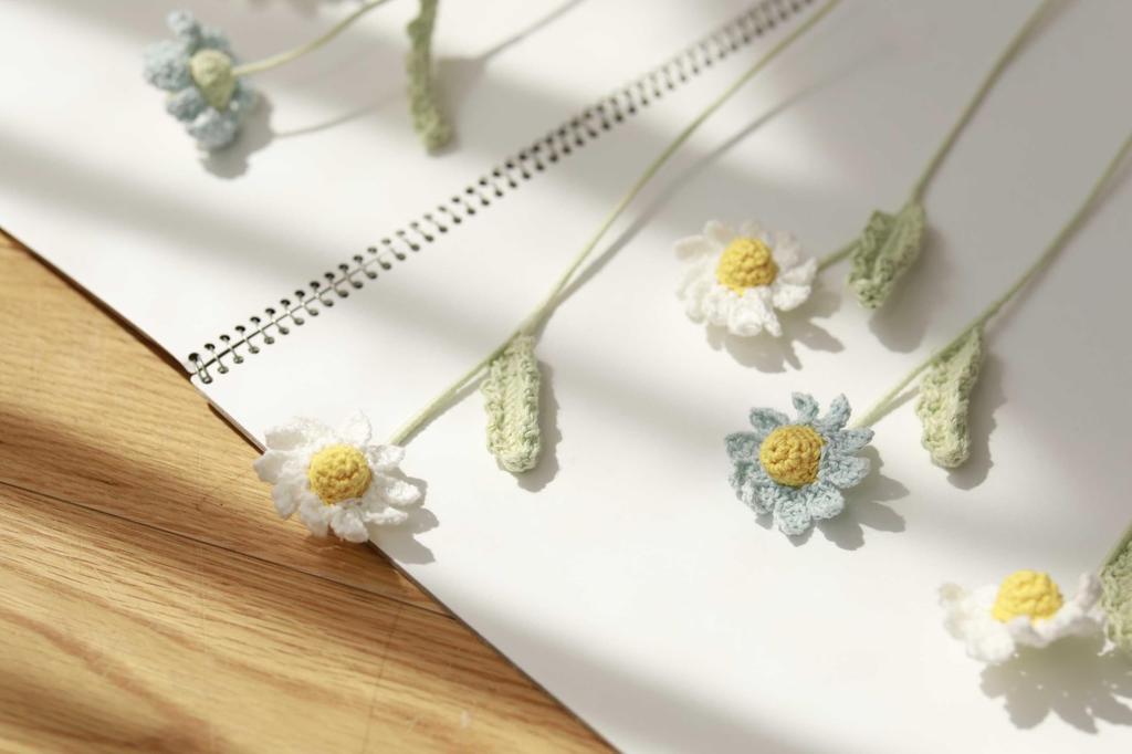Crochet Book "Flowers Blooming with a Crochet Hook and Yarn A Life with Knitted Flowers" (Lady Boutique Series No. 8703)