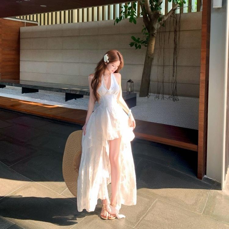 Bali vacation photo shoot French elegant waist-cinching dress, travel fairy halter-neck jacquard elegant halter long dress