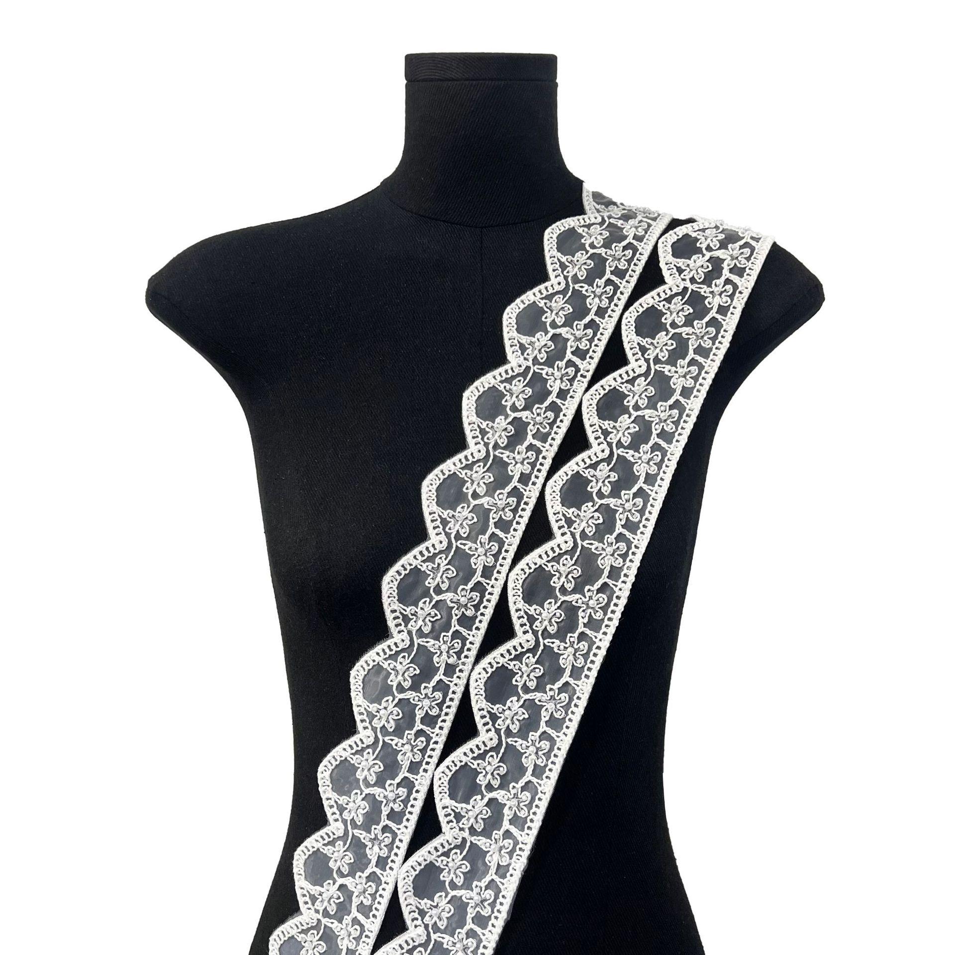 

Delicate White Organza Beaded Strands Small Flowers Wavy Barcode Clothing Window Accessories Home Accessories Lace Accessories T3126 white one size