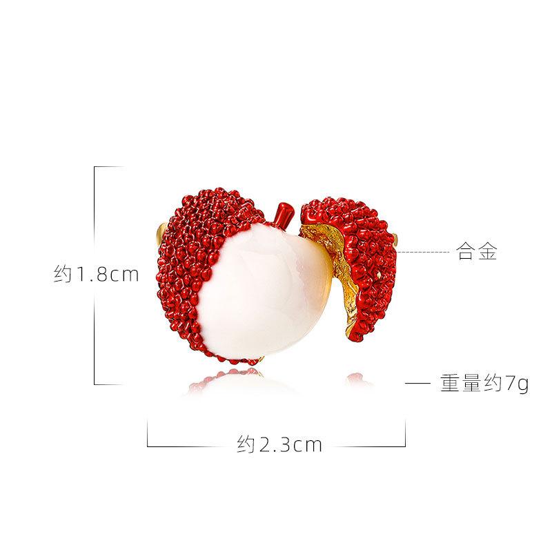 Delicate and small lychee brooch, cute niche design sense, anti-light buckle, fashionable and personalized cardigan, corsage pin for women