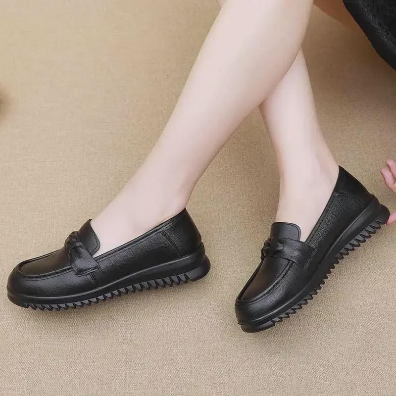 Lekkie buty z prawdziwej skóry dla kobiet w średnim wieku i starszych z miękką podeszwą