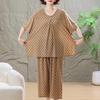 Completo estivo da donna taglie forti in 2 pezzi, set casual con top in seta ghiacciata e pantaloni capri (3XL-7XL)