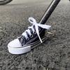 Béquille Latérale de Moto Chaussure Mini Mignonne Drôle Support de Pied de Vélo Béquille de Moto 7,5 cm Accessoires de Jouet