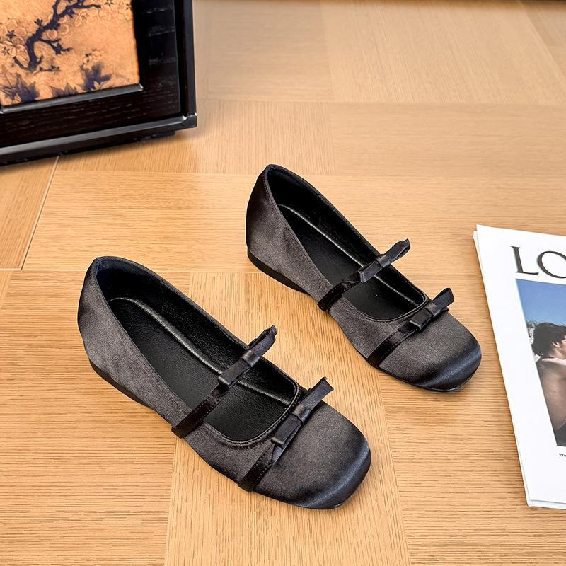 Fairy style patent leather square head ballet shoes autumn new retro temperament bow inner height increase small leather shoes