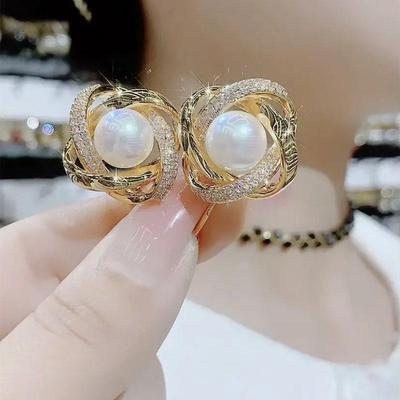 Eleganti Orecchini di Perle 2023: Eleganti aghi in argento sterling per donna