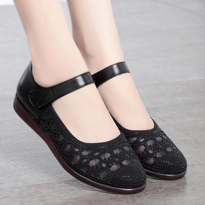 

Женские сандалии 2025 лето новые на плоской подошве сетчатые дышащие одинарные туфли женские с мягкой подошвой нескользящие для женщин среднего и пожилого возраста обувь для мамы 41 чёрный