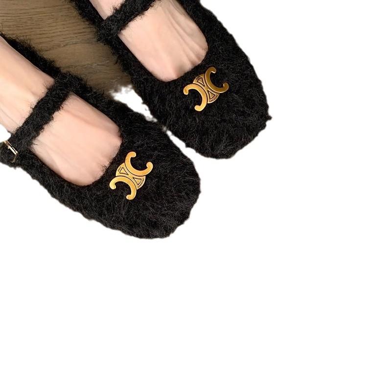 Su Yinyin same Christmas dinner~ velvet Arc de Triomphe gold buckle thick heel Mary Jane fluffy shoes women's single shoes