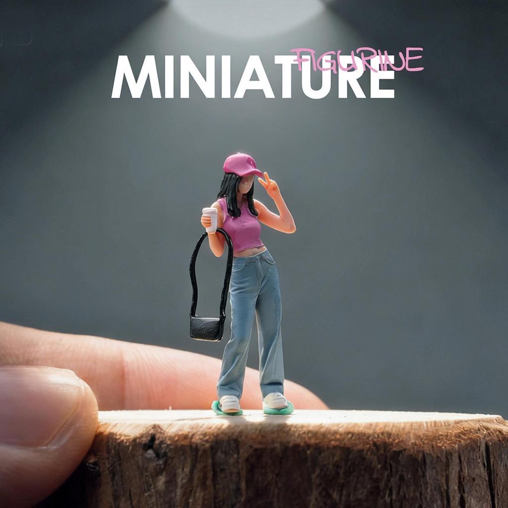1/64 Diorama Figure Miniature Layout 2.6 cm in Height Street Scene People Model Female Character for
