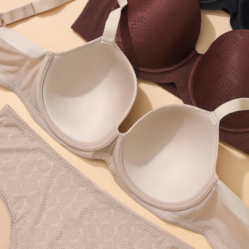 Large Breasts Make You Look Smaller and Prevent Sagging Plus-size Gathered Breathable Full-cup Bra Set with Light and Comfortable Panties.