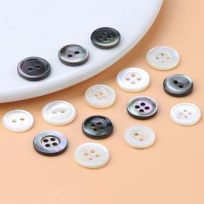 Men's and Women's High-End Black and White Shirt Buttons – Round Cardigan Accessory