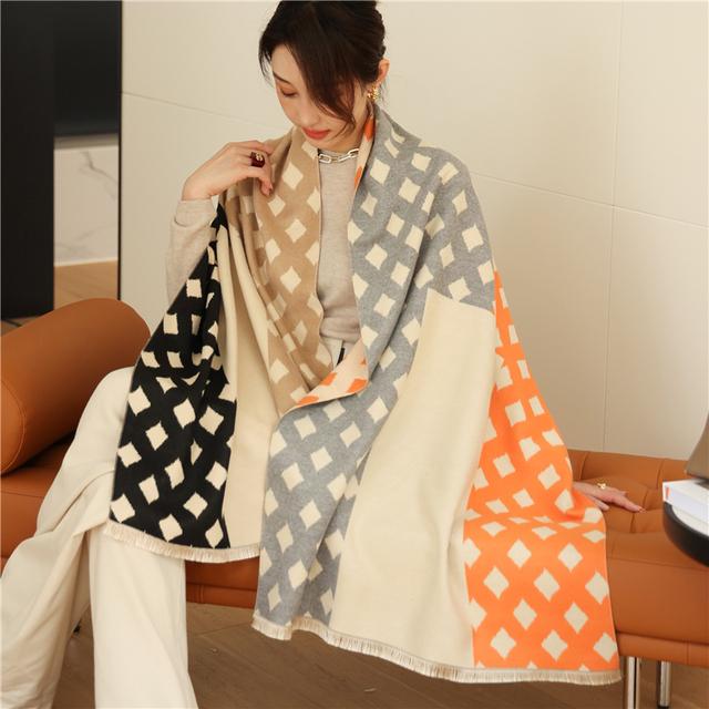 

Розкішний кашеміровий шарф Зима Жіночі Шалі з пашміни Тепла ковдра Обмотки Жіночий пуляр Бандана Брендові товсті шарфи з принтом 200x65cm